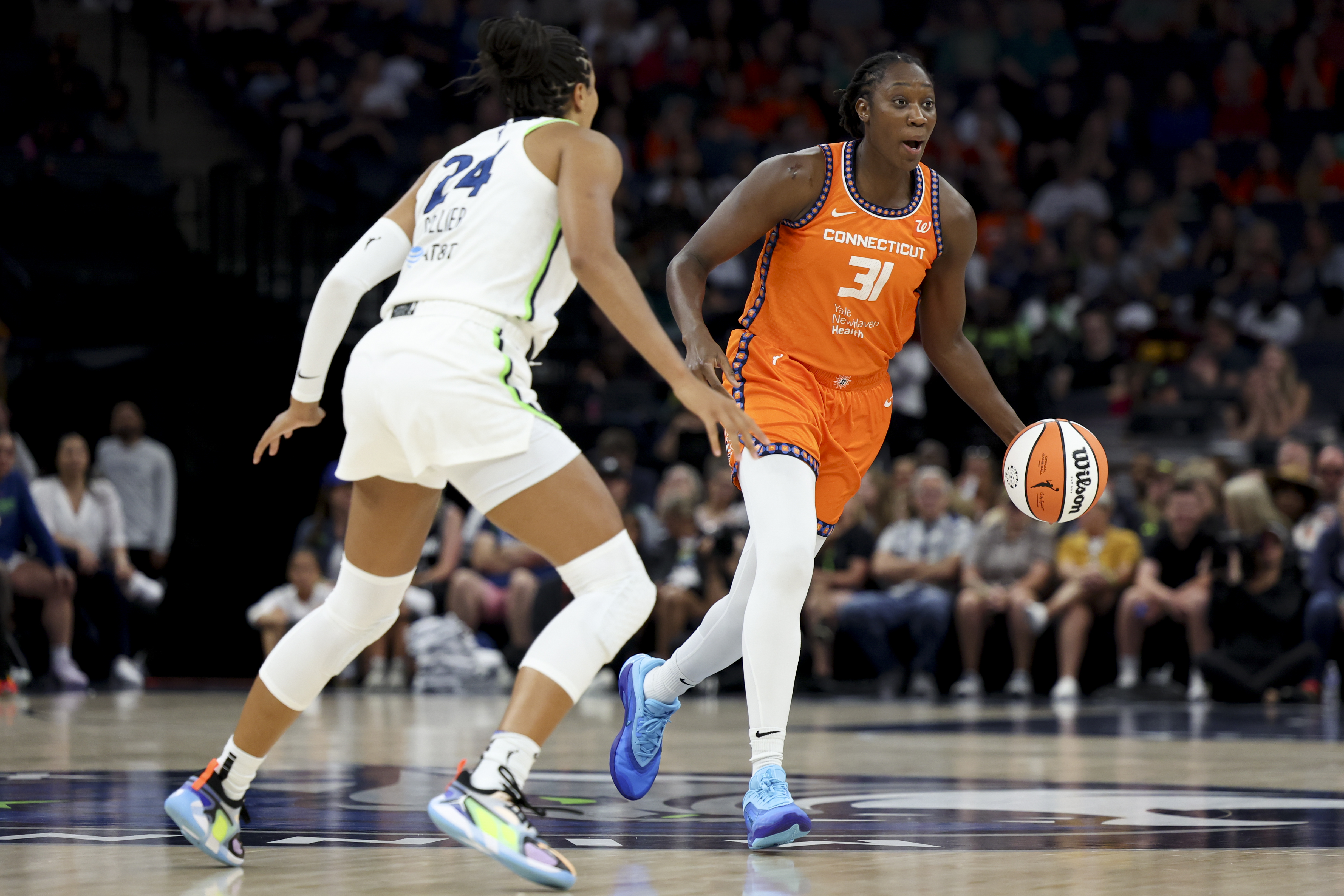 Sun Host Lynx on Saturday Night